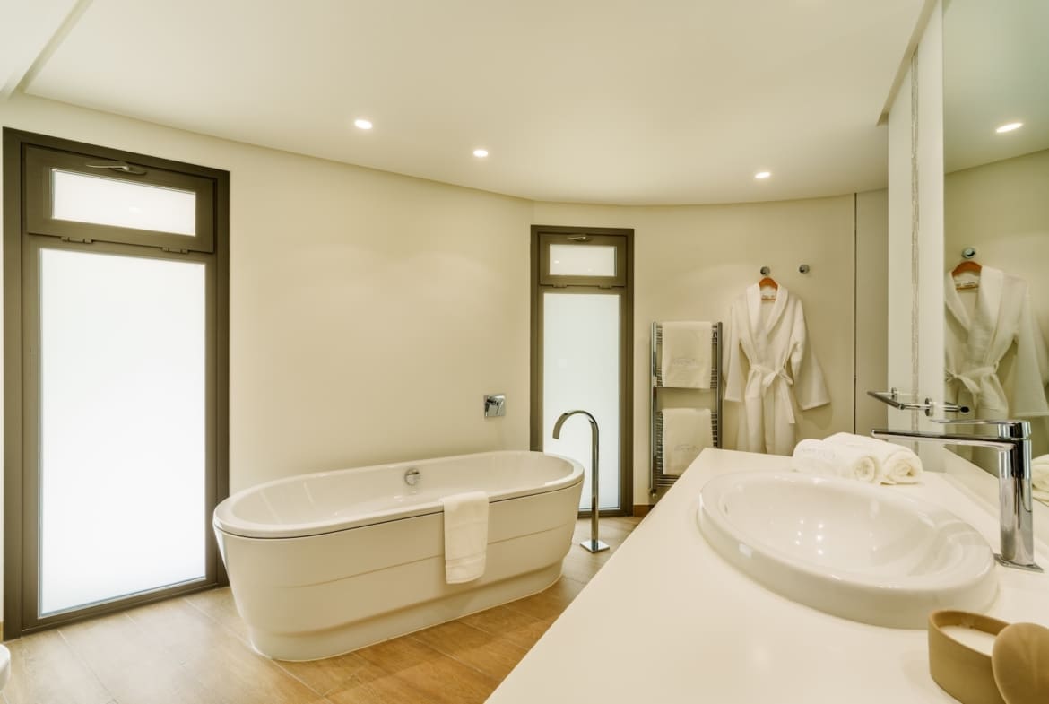 Villa Palm Springs in La Cerquilla, Marbella – luxury bungalow with botanical gardens and pool, listed by MDR Luxury Homes.