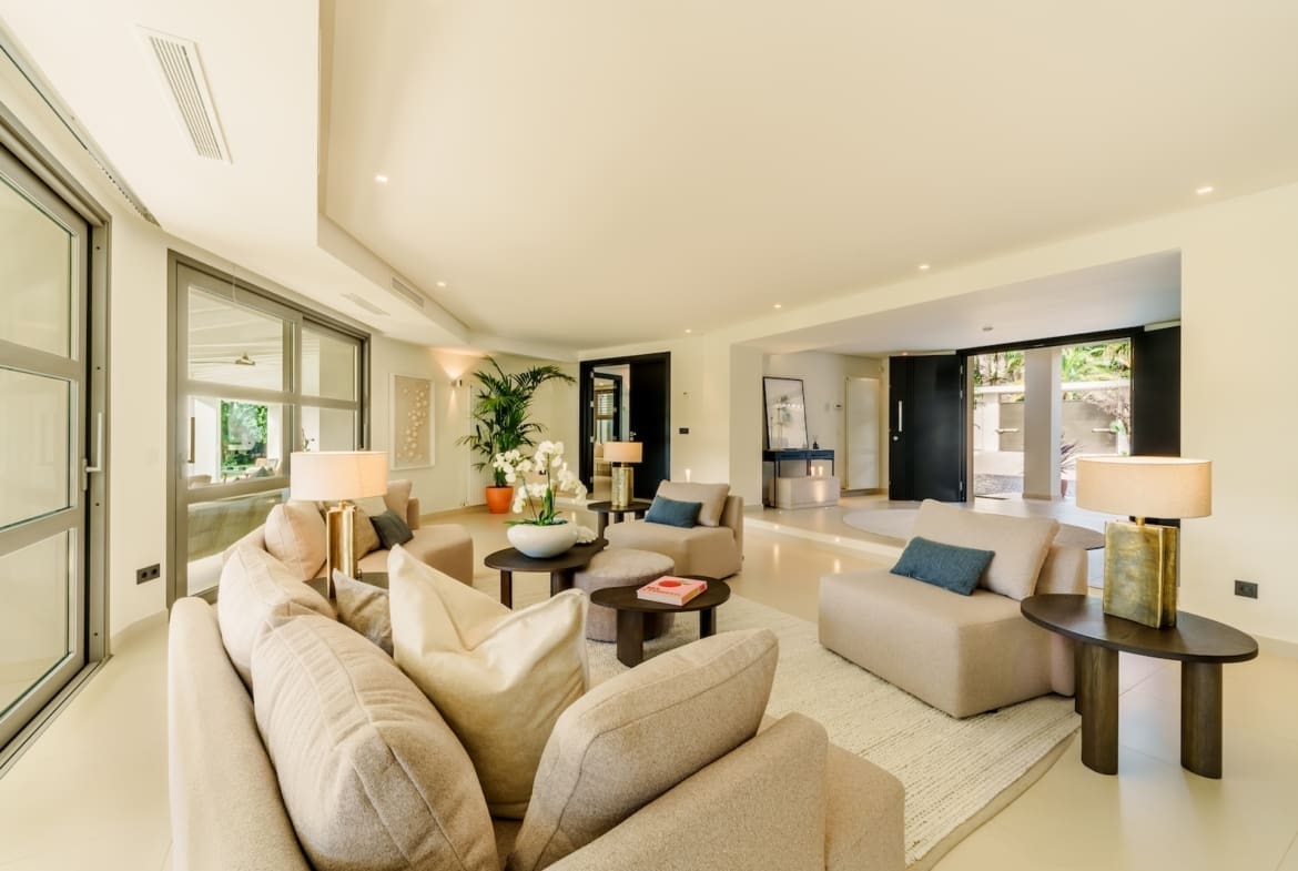 Villa Palm Springs in La Cerquilla, Marbella – luxury bungalow with botanical gardens and pool, listed by MDR Luxury Homes.