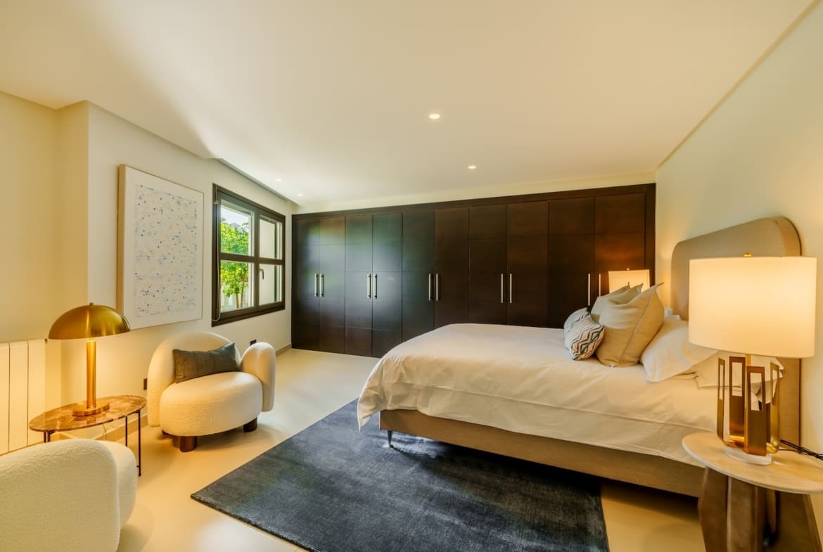 Villa Palm Springs in La Cerquilla, Marbella – luxury bungalow with botanical gardens and pool, listed by MDR Luxury Homes.