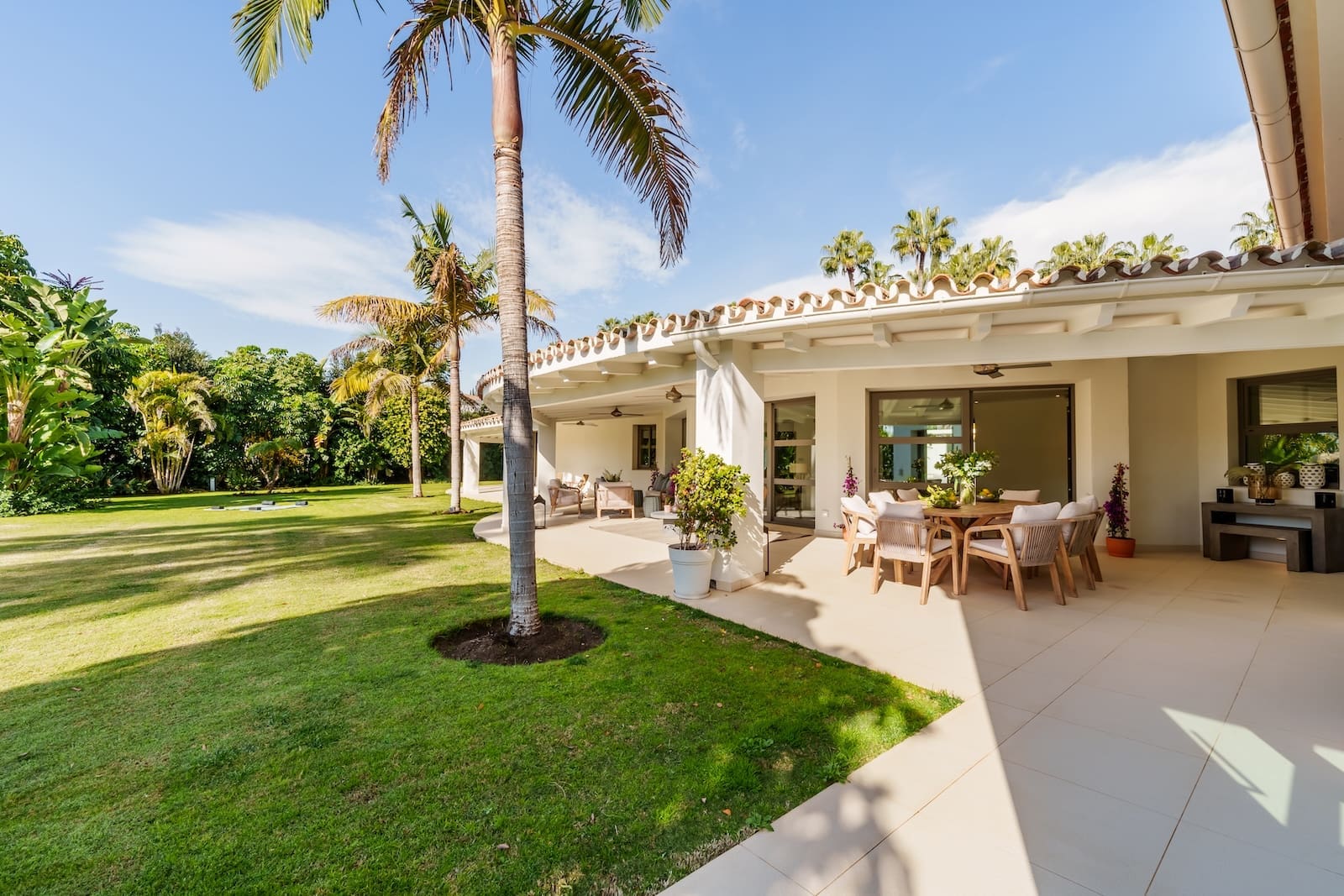 Villa Palm Springs in La Cerquilla, Marbella – luxury bungalow with botanical gardens and pool, listed by MDR Luxury Homes.