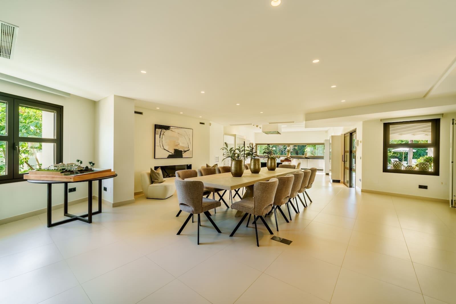 Villa Palm Springs in La Cerquilla, Marbella – luxury bungalow with botanical gardens and pool, listed by MDR Luxury Homes.