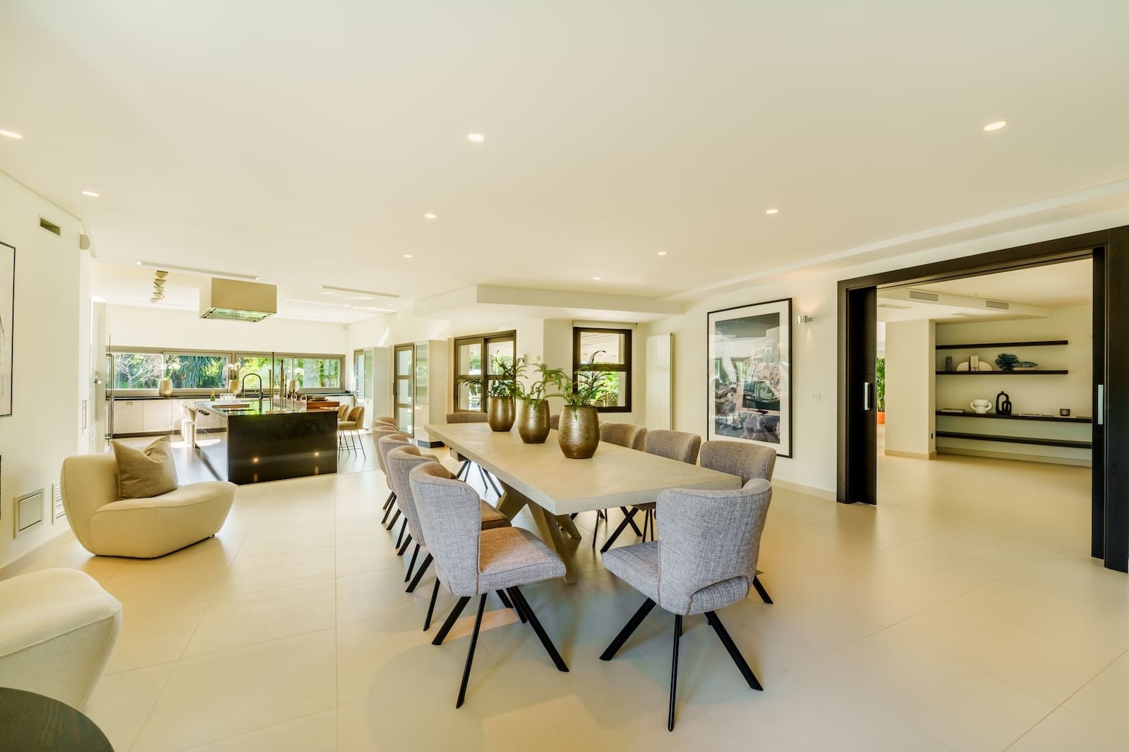 Villa Palm Springs in La Cerquilla, Marbella – luxury bungalow with botanical gardens and pool, listed by MDR Luxury Homes.