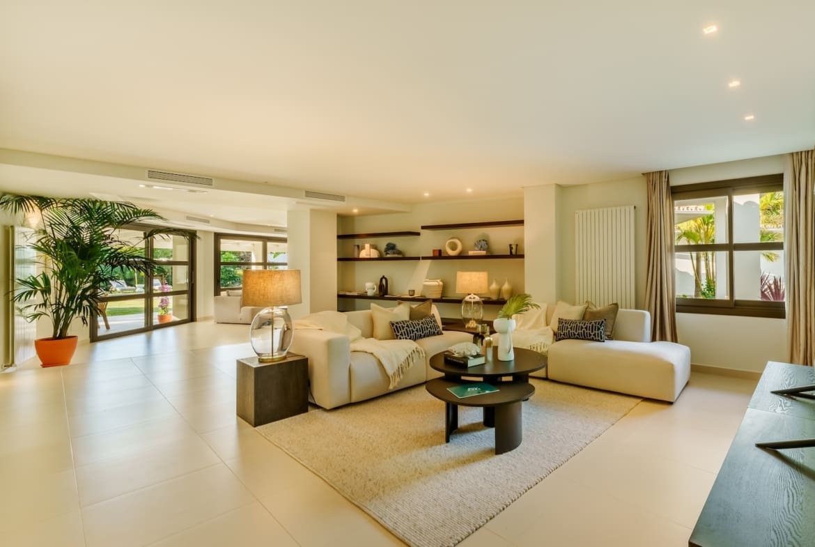 Villa Palm Springs in La Cerquilla, Marbella – luxury bungalow with botanical gardens and pool, listed by MDR Luxury Homes.