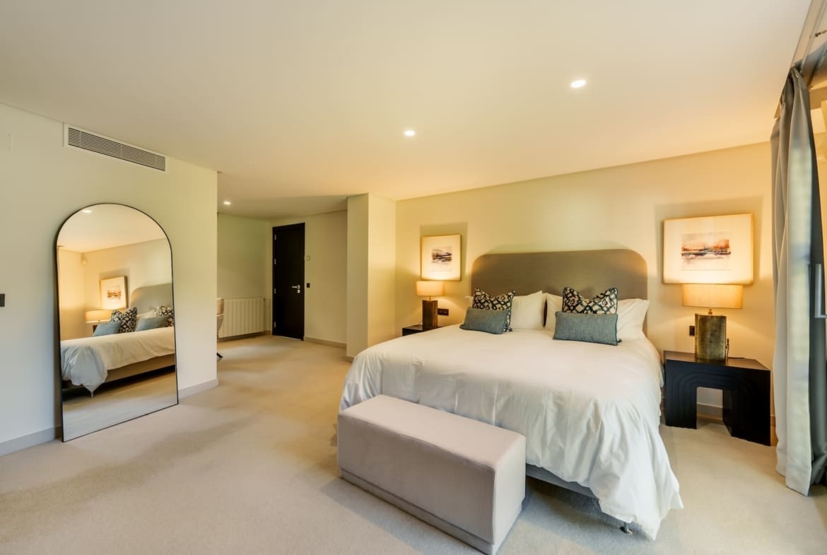 Villa Palm Springs in La Cerquilla, Marbella – luxury bungalow with botanical gardens and pool, listed by MDR Luxury Homes.