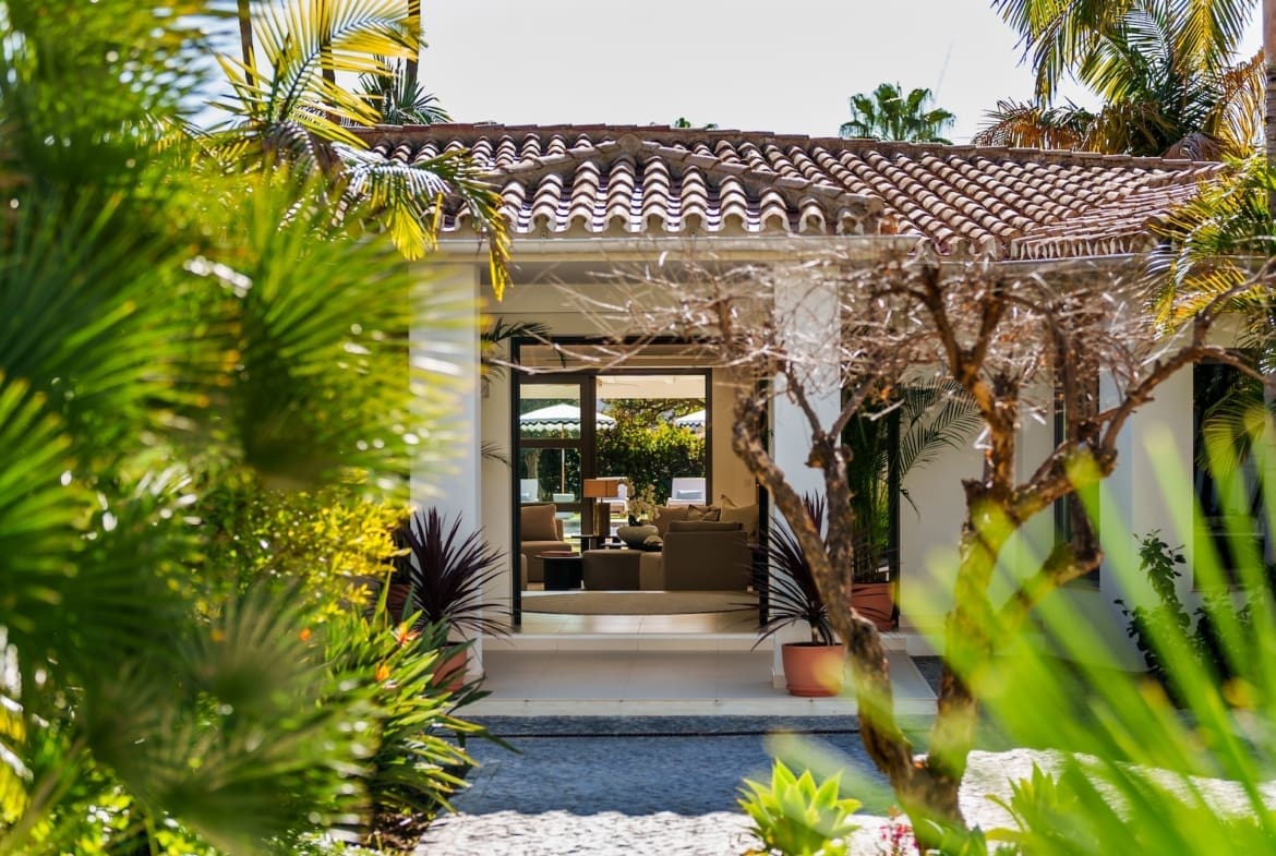 Villa Palm Springs in La Cerquilla, Marbella – luxury bungalow with botanical gardens and pool, listed by MDR Luxury Homes.