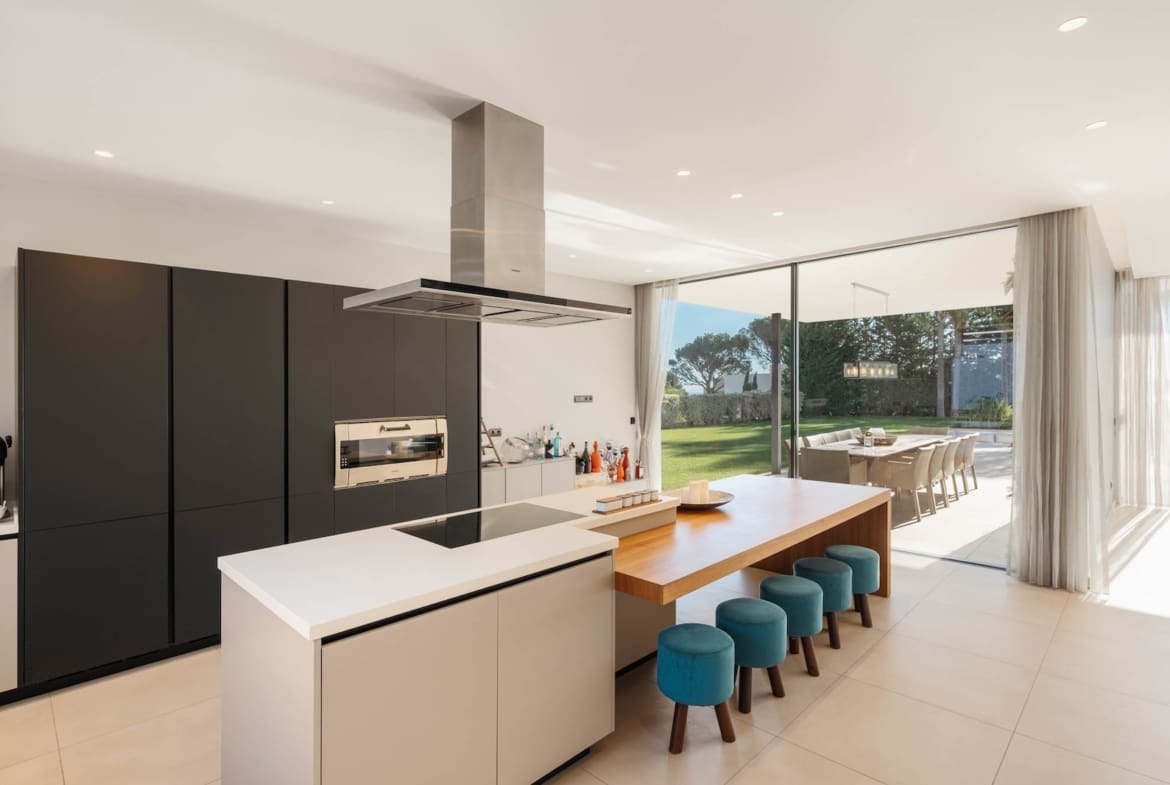 Luxurious Villa Ciervo in El Madroñal, Benahavís - Exclusive estate with panoramic sea views | MDR Luxury Homes.