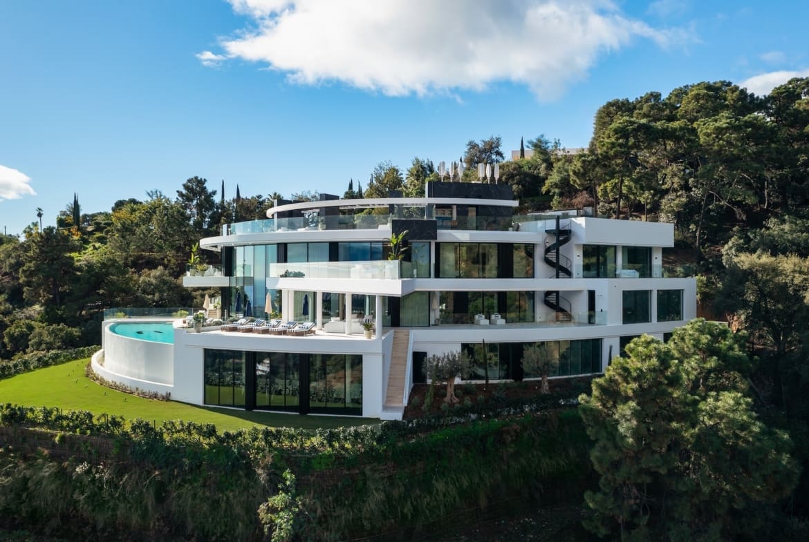 El Unico an iconic curved luxury villa in La Zagaleta Marbella presented by MDR Luxury Homes 0699 El Unico an iconic curved luxury villa in La Zagaleta Marbella presented by MDR Luxury Homes