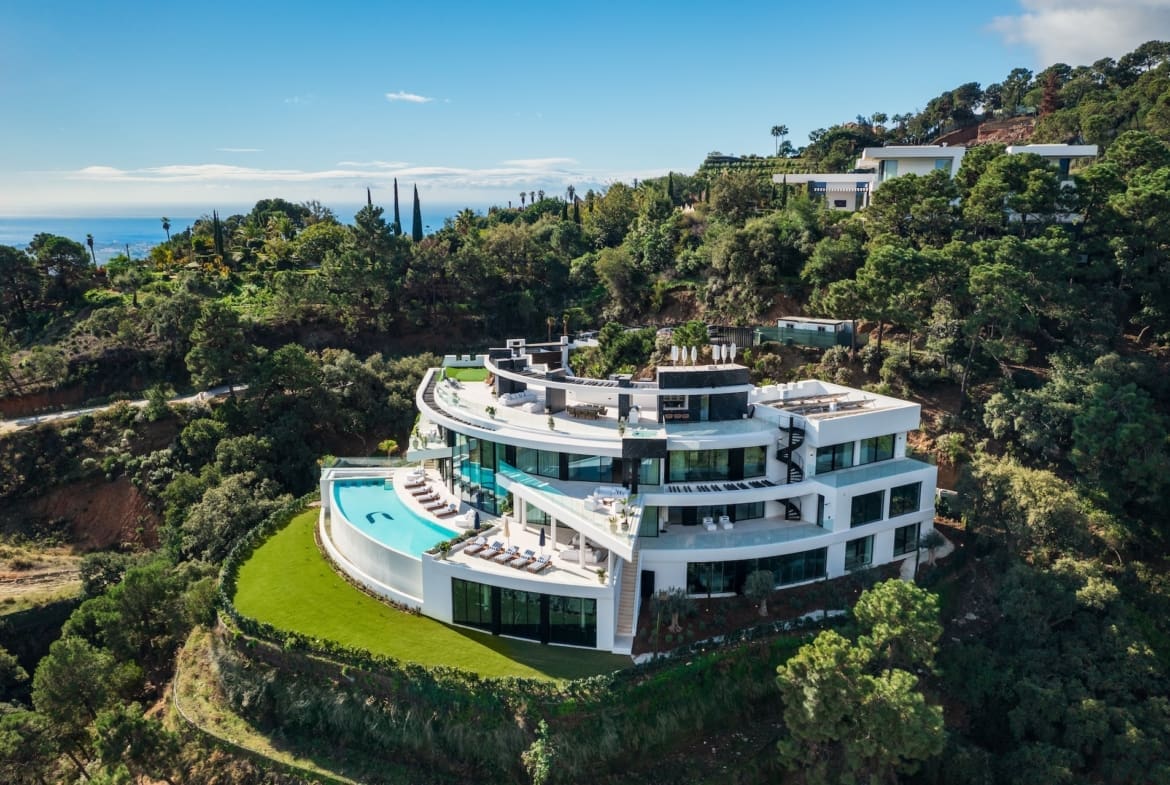 El Unico an iconic curved luxury villa in La Zagaleta Marbella presented by MDR Luxury Homes