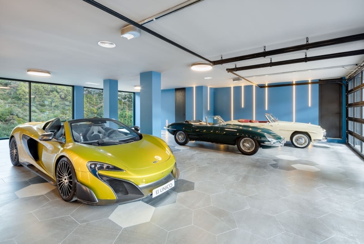 El Unico an iconic curved luxury villa in La Zagaleta Marbella presented by MDR Luxury Homes V9A3282 El Unico an iconic curved luxury villa in La Zagaleta Marbella presented by MDR Luxury Homes