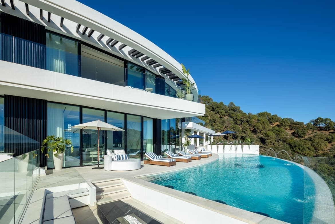 El Unico an iconic curved luxury villa in La Zagaleta Marbella presented by MDR Luxury Homes V9A3592 El Unico an iconic curved luxury villa in La Zagaleta Marbella presented by MDR Luxury Homes