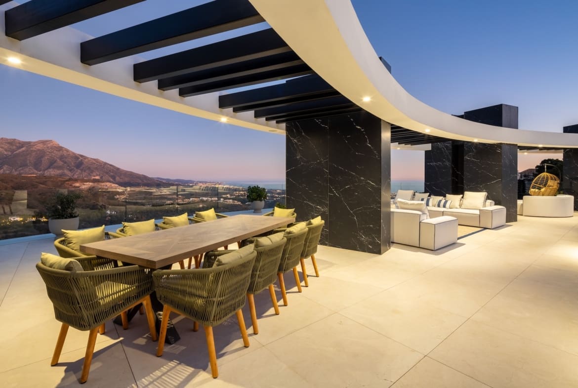 El Unico an iconic curved luxury villa in La Zagaleta Marbella presented by MDR Luxury Homes V9A4326 El Unico an iconic curved luxury villa in La Zagaleta Marbella presented by MDR Luxury Homes