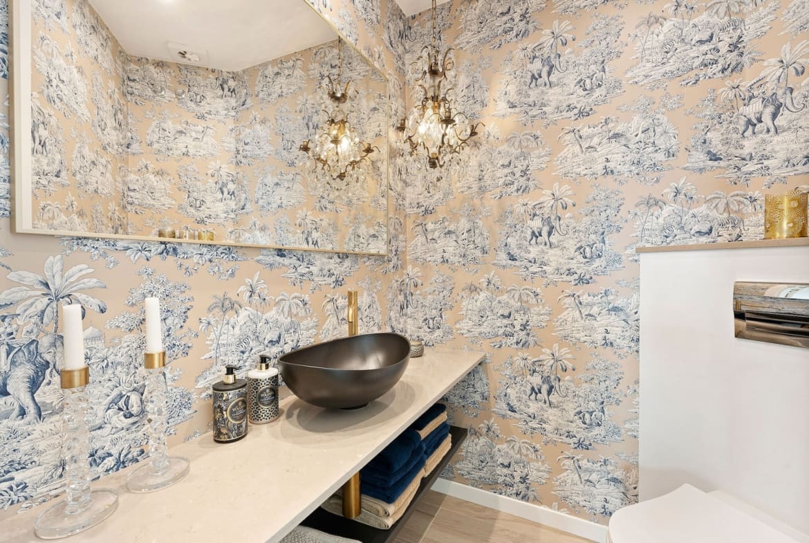 Frontline golf luxury Penthouse Alcoves Del Golf_06 by MDR panoramic views and elegant living in Nueva Andalucía Costa del Sol Frontline Golf Luxury Penthouse in Alcores del Golf by MDR – panoramic views and elegant living in Nueva Andalucía, Costa del Sol.