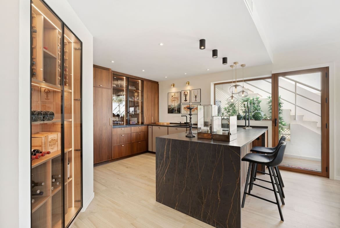 Frontline golf luxury Penthouse Alcoves Del Golf_07 by MDR panoramic views and elegant living in Nueva Andalucía Costa del Sol Frontline Golf Luxury Penthouse in Alcores del Golf by MDR – panoramic views and elegant living in Nueva Andalucía, Costa del Sol.