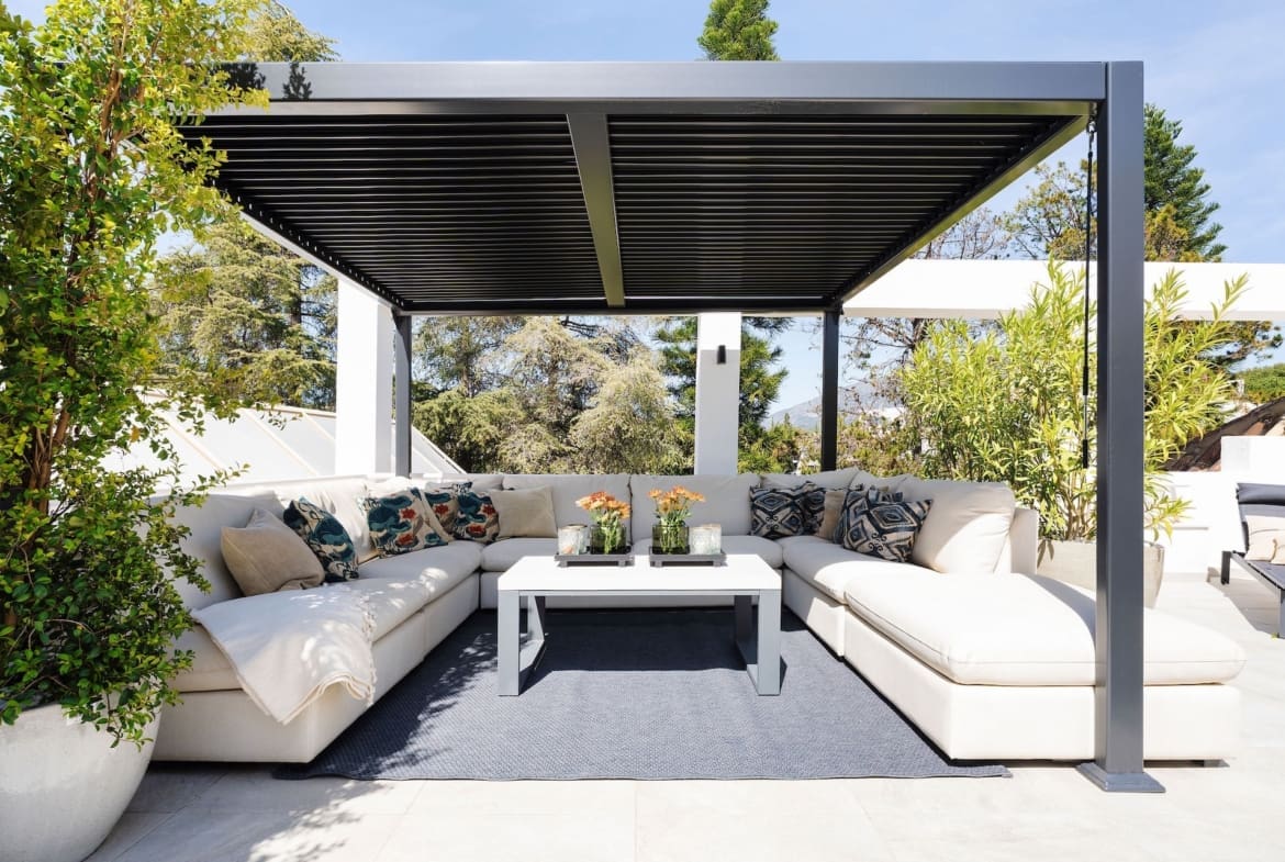 Frontline golf luxury Penthouse Alcoves Del Golf_25 by MDR panoramic views and elegant living in Nueva Andalucía Costa del Sol Frontline Golf Luxury Penthouse in Alcores del Golf by MDR – panoramic views and elegant living in Nueva Andalucía, Costa del Sol.