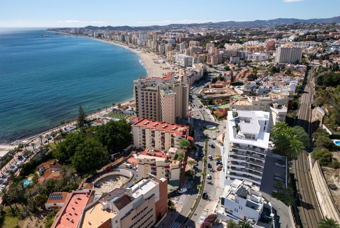 Luxury sea view apartment in Fuengirola – Torre Biznaga by MDR Luxury Homes