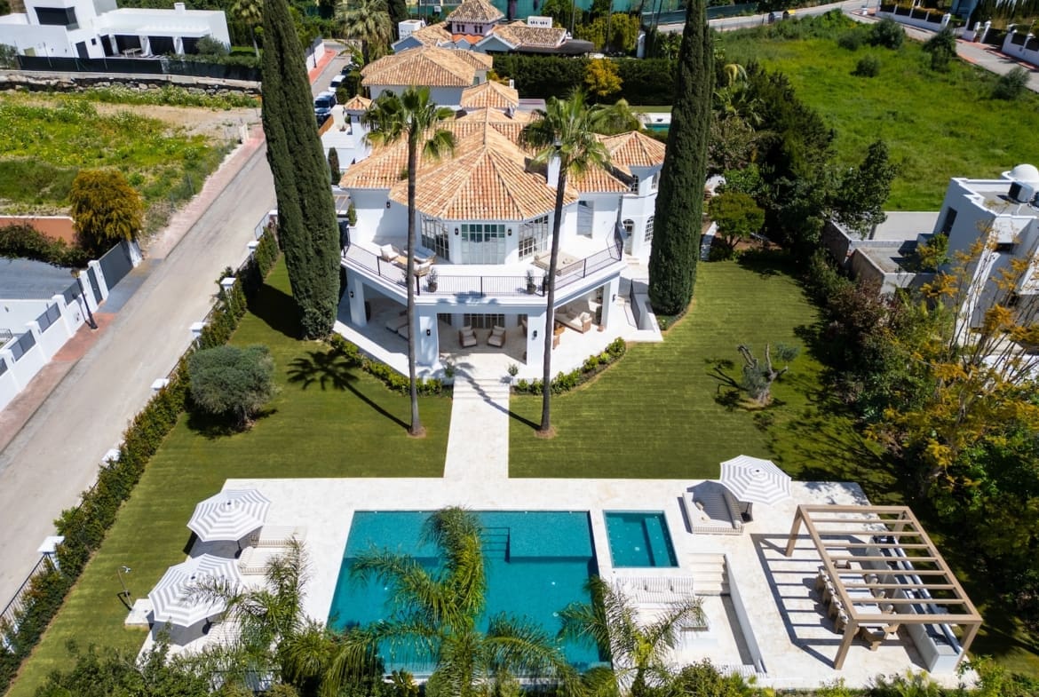 Luxury villa for sale in Nueva Andalucía Villa Karina by MDR Luxury Homes