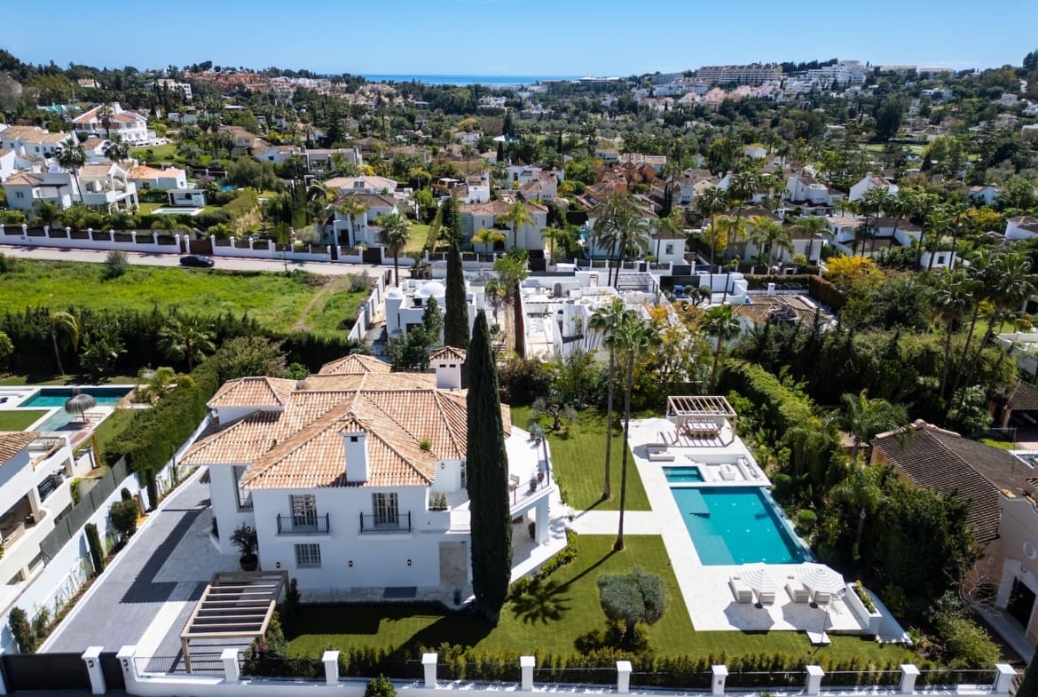 Luxury villa for sale in Nueva Andalucía Villa Karina by MDR Luxury Homes