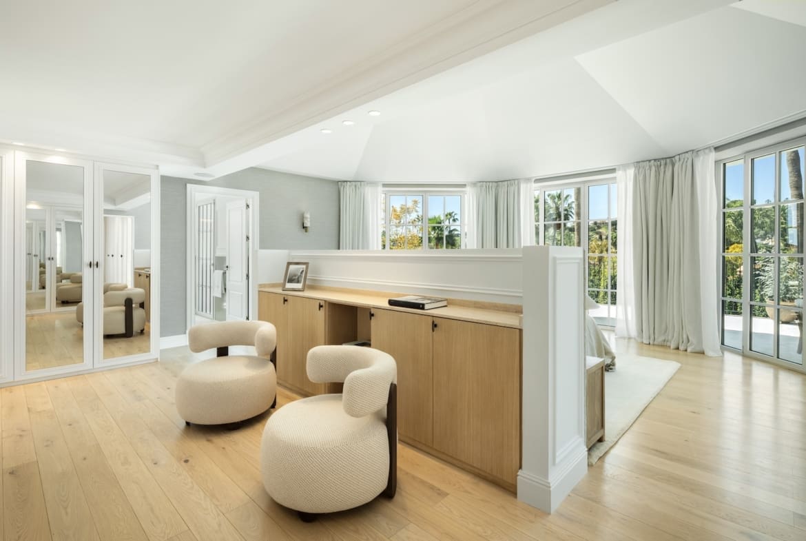 Luxury villa for sale in Nueva Andalucía Villa Karina by MDR Luxury Homes