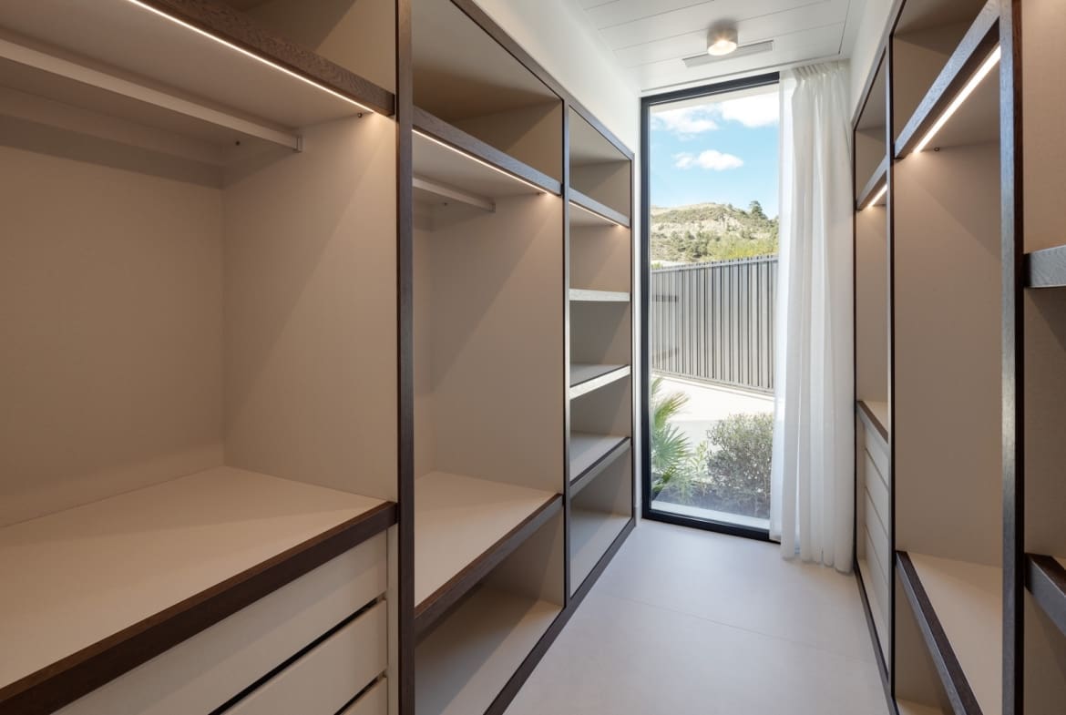 Luxury villa with panoramic sea views in Lomas de La Quinta 19 Benahavís MDR Luxury Homes