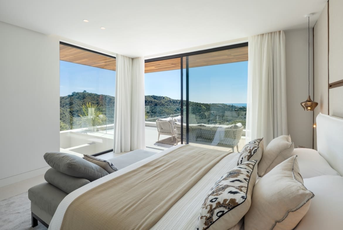 Luxury villa with panoramic sea views in Lomas de La Quinta 19 Benahavís MDR Luxury Homes