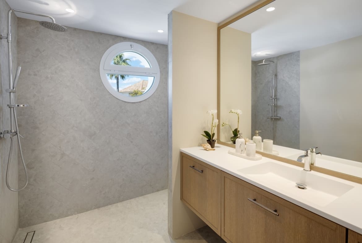 Marismas 1 luxury duplex apartment for sale on Marbella Golden Mile – presented by MDR Luxury Homes