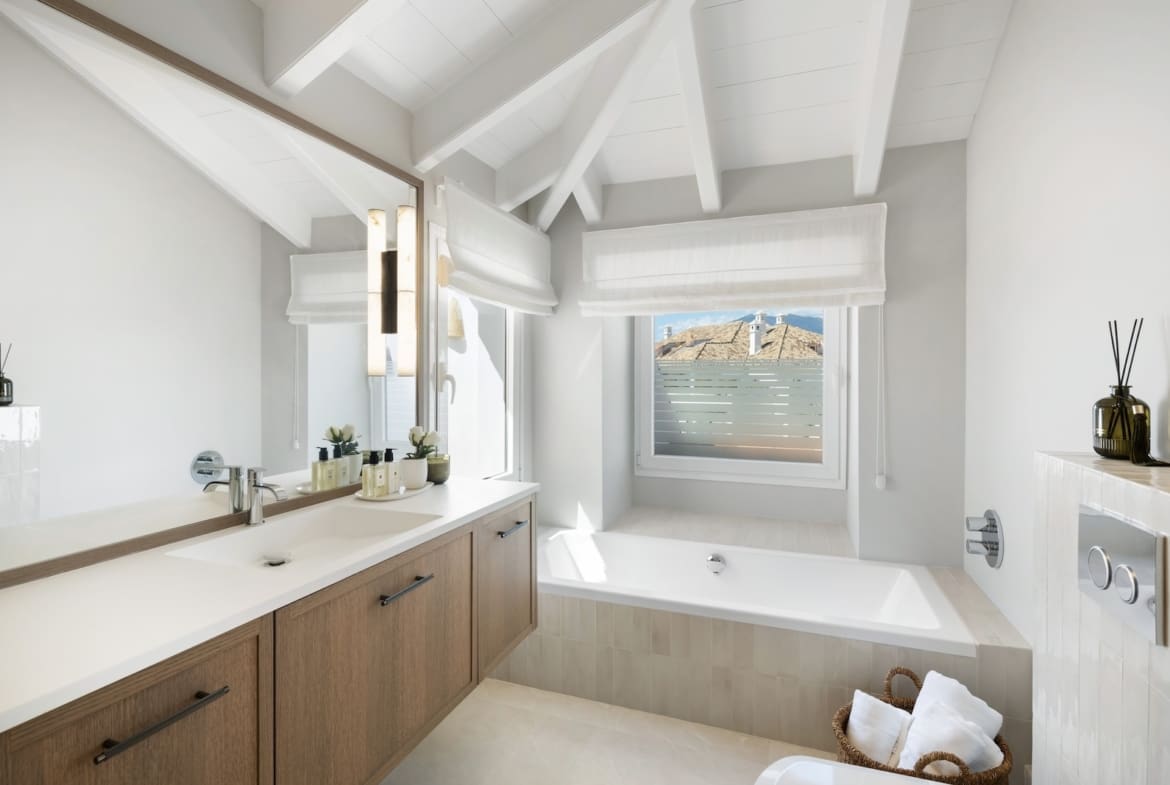 Marismas 1 luxury duplex apartment for sale on Marbella Golden Mile – presented by MDR Luxury Homes