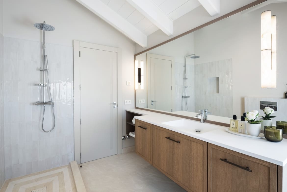 Marismas 1 luxury duplex apartment for sale on Marbella Golden Mile – presented by MDR Luxury Homes