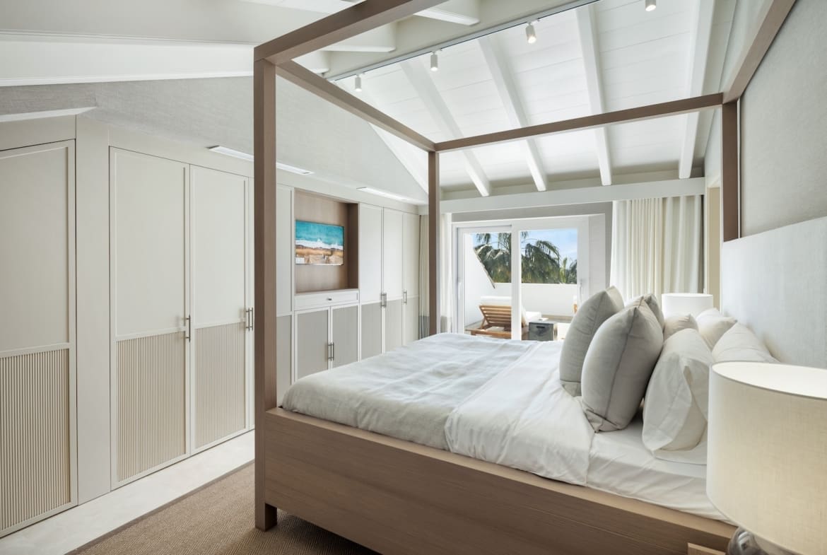 Marismas 1 luxury duplex apartment for sale on Marbella Golden Mile – presented by MDR Luxury Homes