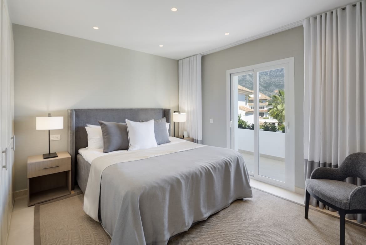 Marismas 1 luxury duplex apartment for sale on Marbella Golden Mile – presented by MDR Luxury Homes