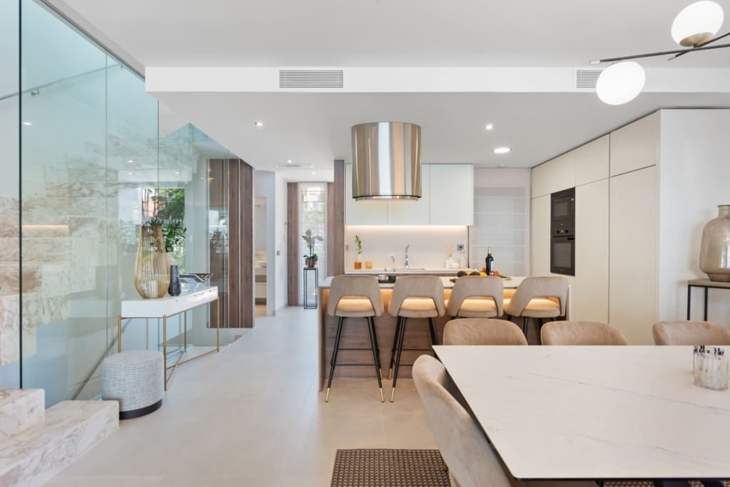 Townhouse Banus Bay – Contemporary luxury townhouse with private pool in Puerto Banus, 150m from the beach | MDR Luxury Homes | MDR Luxury Homes Townhouse Banus Bay – Contemporary luxury townhouse with private pool in Puerto Banus, 150m from the beach | MDR Luxury Homes
