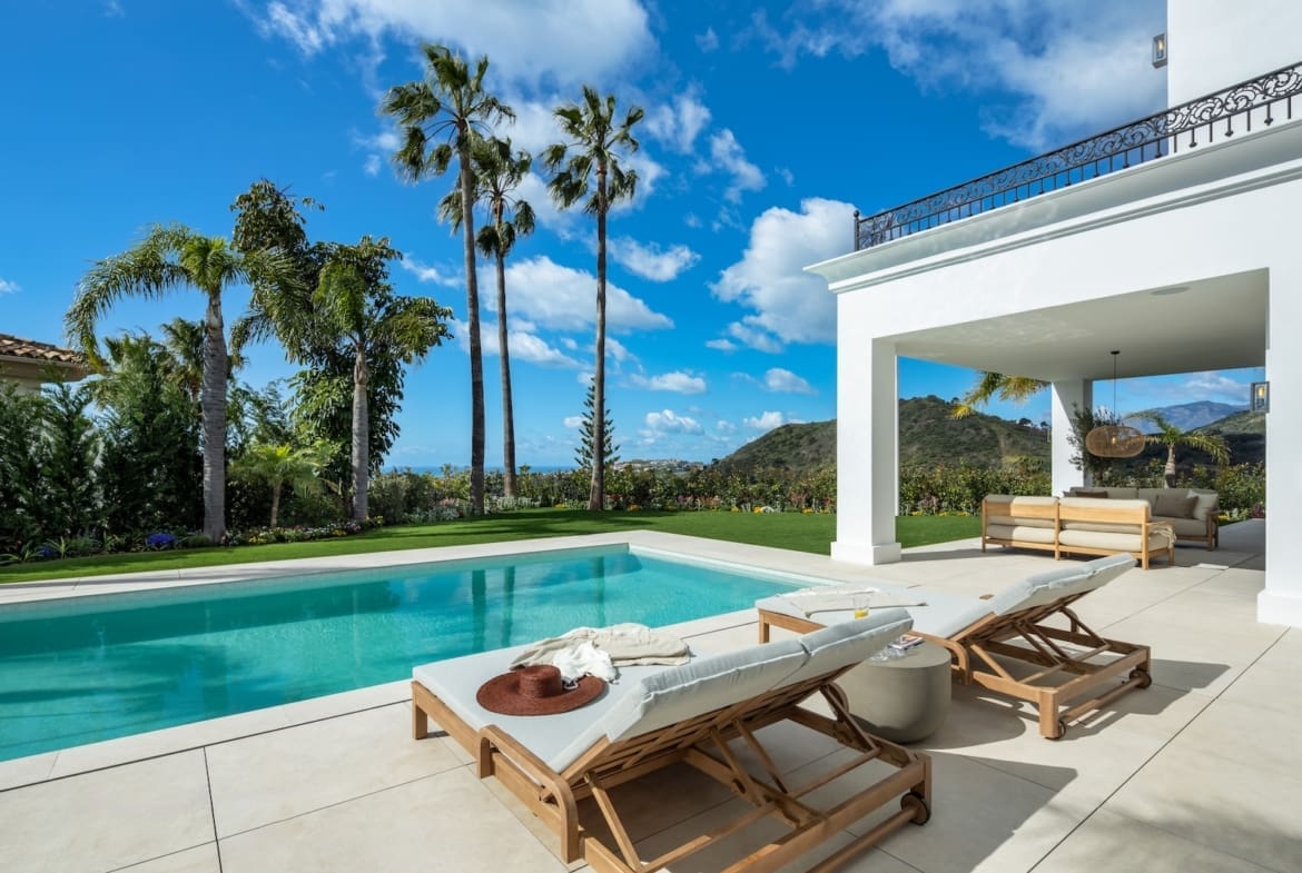 Villa Fortuna in Los Arqueros – modern luxury villa with sea views, pool and smart tech, listed by MDR Luxury Homes.