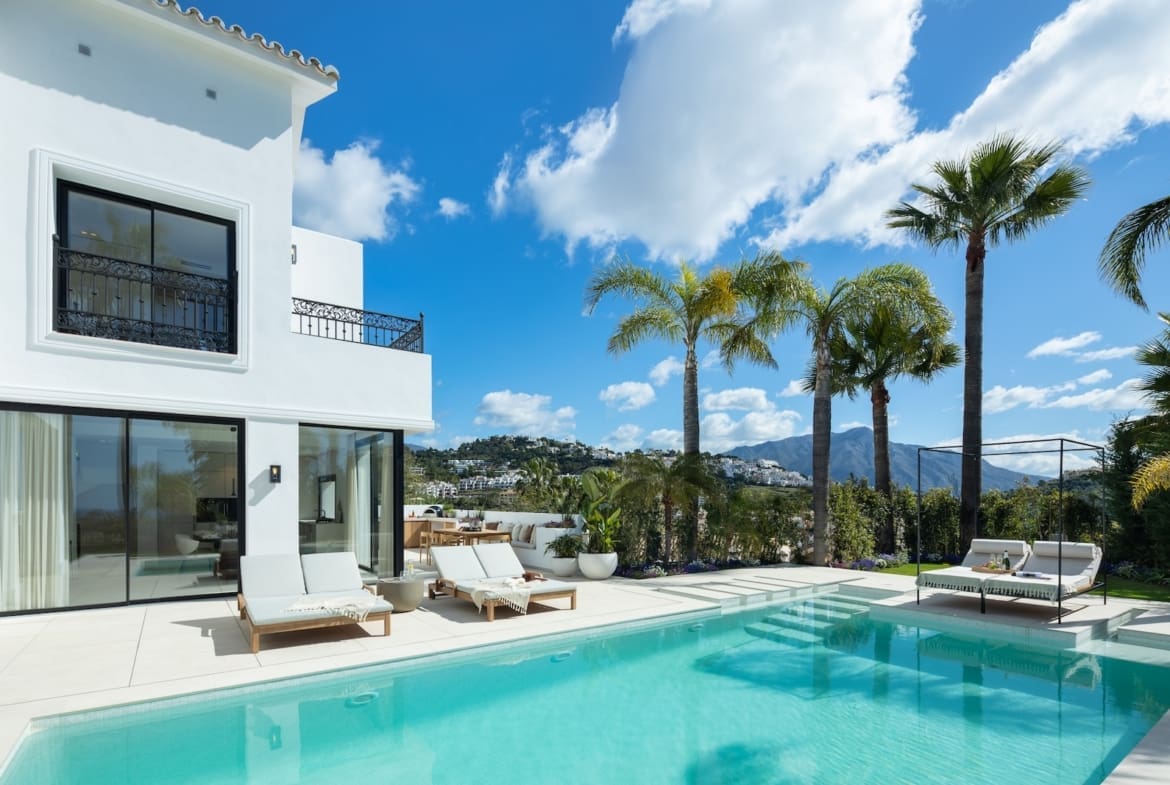 Villa Fortuna in Los Arqueros – modern luxury villa with sea views, pool and smart tech, listed by MDR Luxury Homes.