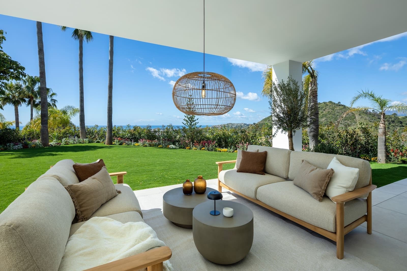 Villa Fortuna in Los Arqueros modern luxury villa with sea views pool and smart tech listed by MDR Luxury Homes 18 Villa Fortuna in Los Arqueros – modern luxury villa with sea views, pool and smart tech, listed by MDR Luxury Homes.