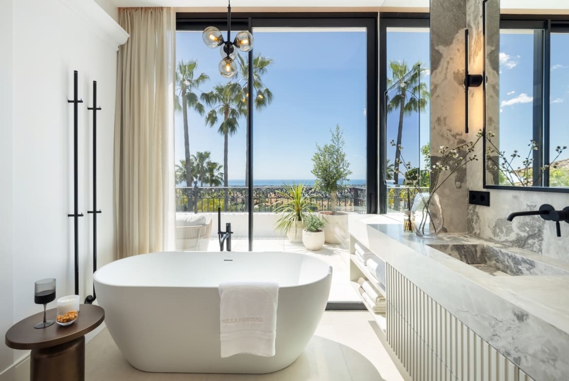 Villa Fortuna in Los Arqueros – modern luxury villa with sea views, pool and smart tech, listed by MDR Luxury Homes.