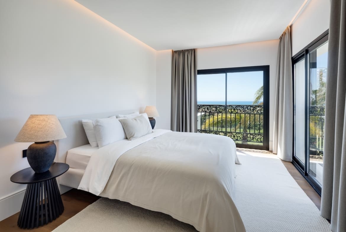 Villa Fortuna in Los Arqueros – modern luxury villa with sea views, pool and smart tech, listed by MDR Luxury Homes.