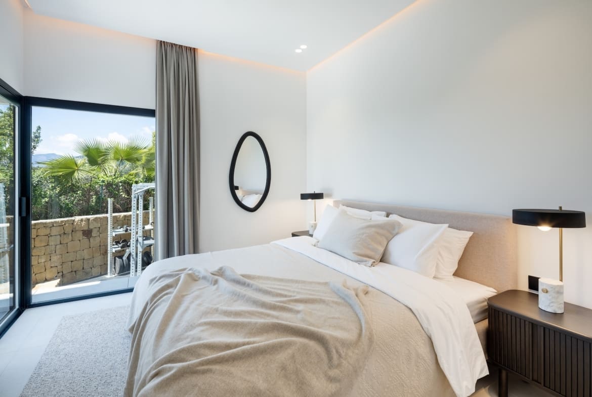 Villa Fortuna in Los Arqueros – modern luxury villa with sea views, pool and smart tech, listed by MDR Luxury Homes.