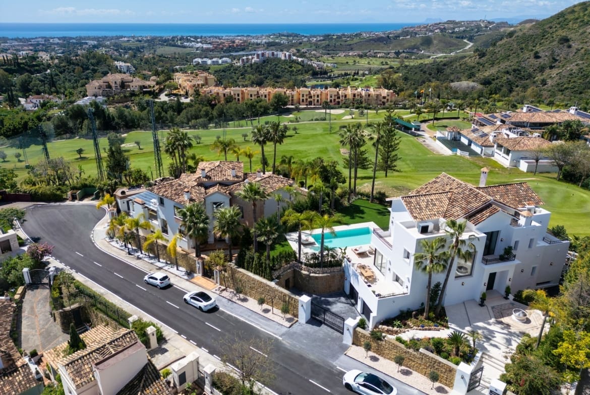 Villa Fortuna in Los Arqueros – modern luxury villa with sea views, pool and smart tech, listed by MDR Luxury Homes.