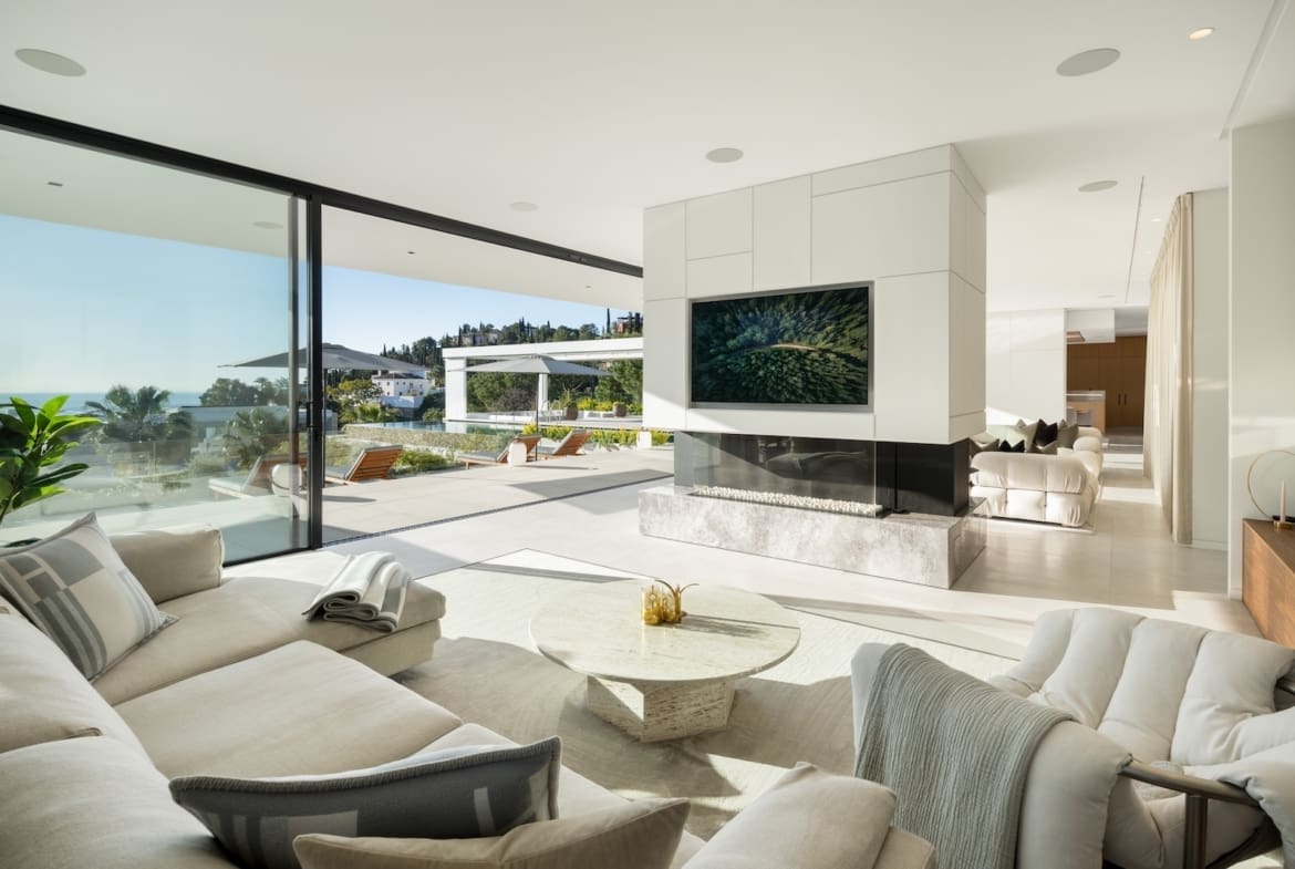 Villa Sienna - Modern Luxury Designed Villa in El Madroñal by MDR Luxury Homes