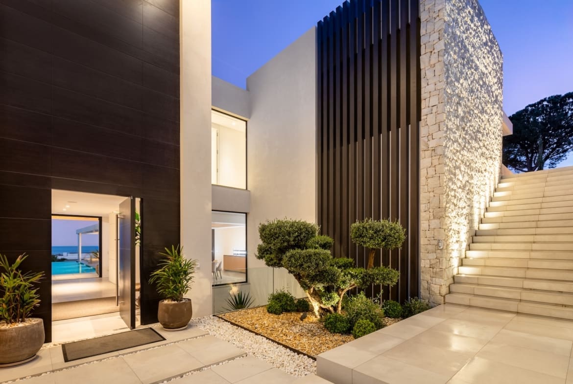 Villa Sienna - Modern Luxury Designed Villa in El Madroñal by MDR Luxury Homes