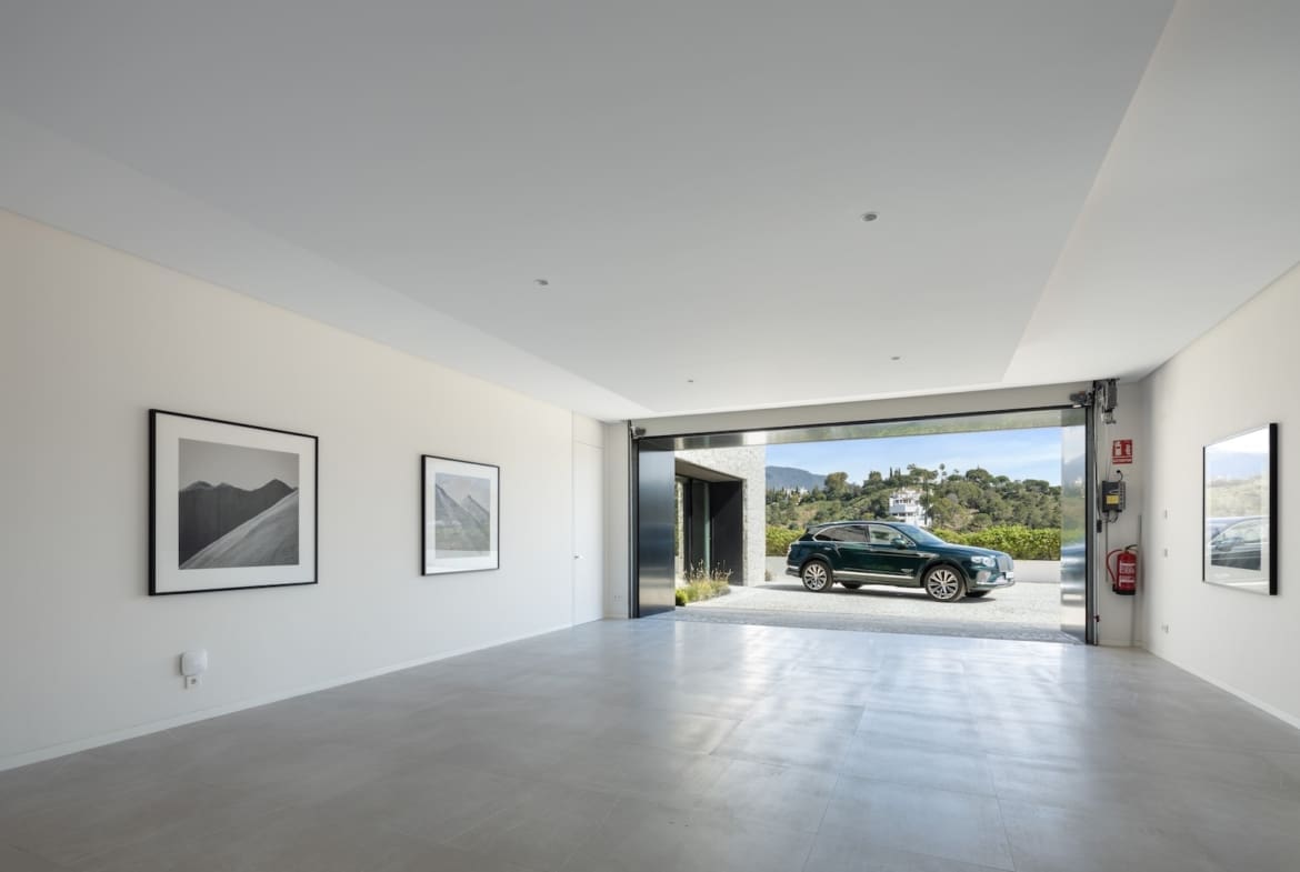 Villa Sienna - Modern Luxury Designed Villa in El Madroñal by MDR Luxury Homes