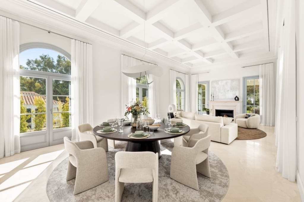 Luxury villa for sale in Nueva Andalucía with pool and terrace MDR Luxury Homes - Villa Valora 18 | MDR Luxury Homes Luxury villa for sale in Nueva Andalucía with pool and terrace - MDR Luxury Homes