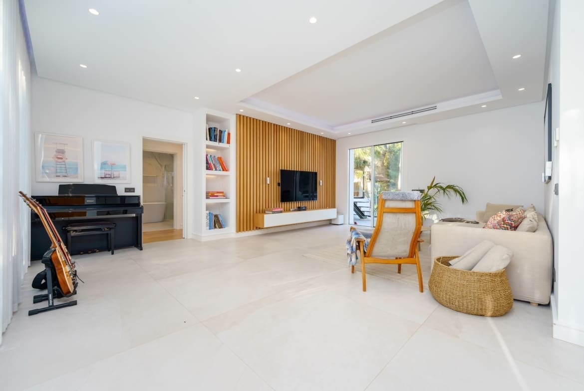 Renovated villa Nueva Andalucía with guesthouse MDR Luxury Homes