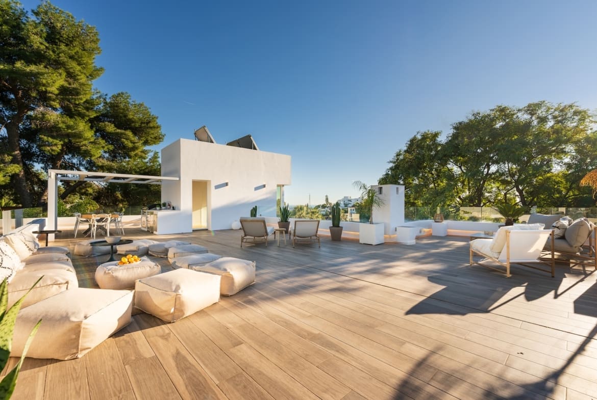 Renovated villa Nueva Andalucía with guesthouse MDR Luxury Homes