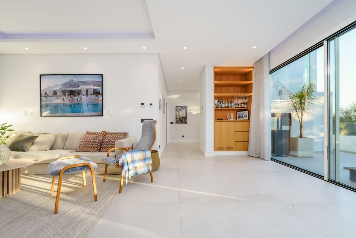 Renovated villa Nueva Andalucía with guesthouse MDR Luxury Homes