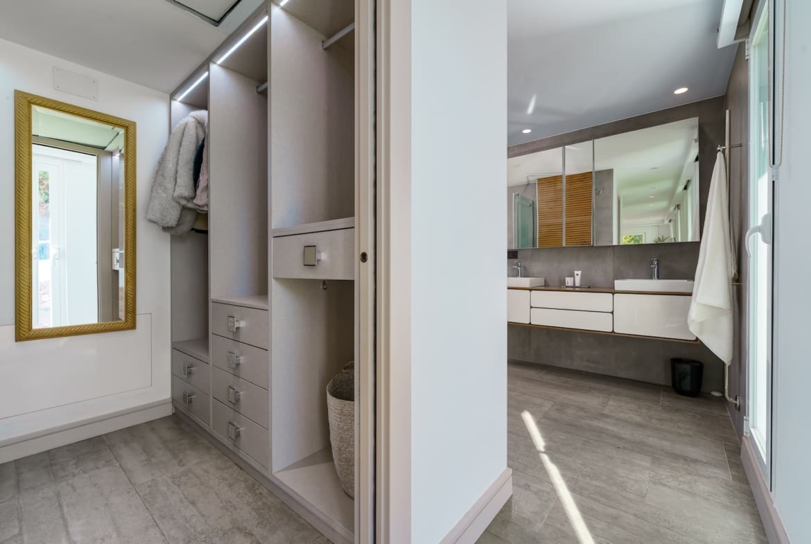 Renovated villa Nueva Andalucía with guesthouse MDR Luxury Homes