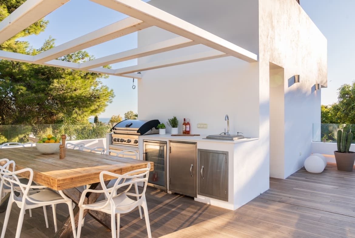 Renovated villa Nueva Andalucía with guesthouse MDR Luxury Homes