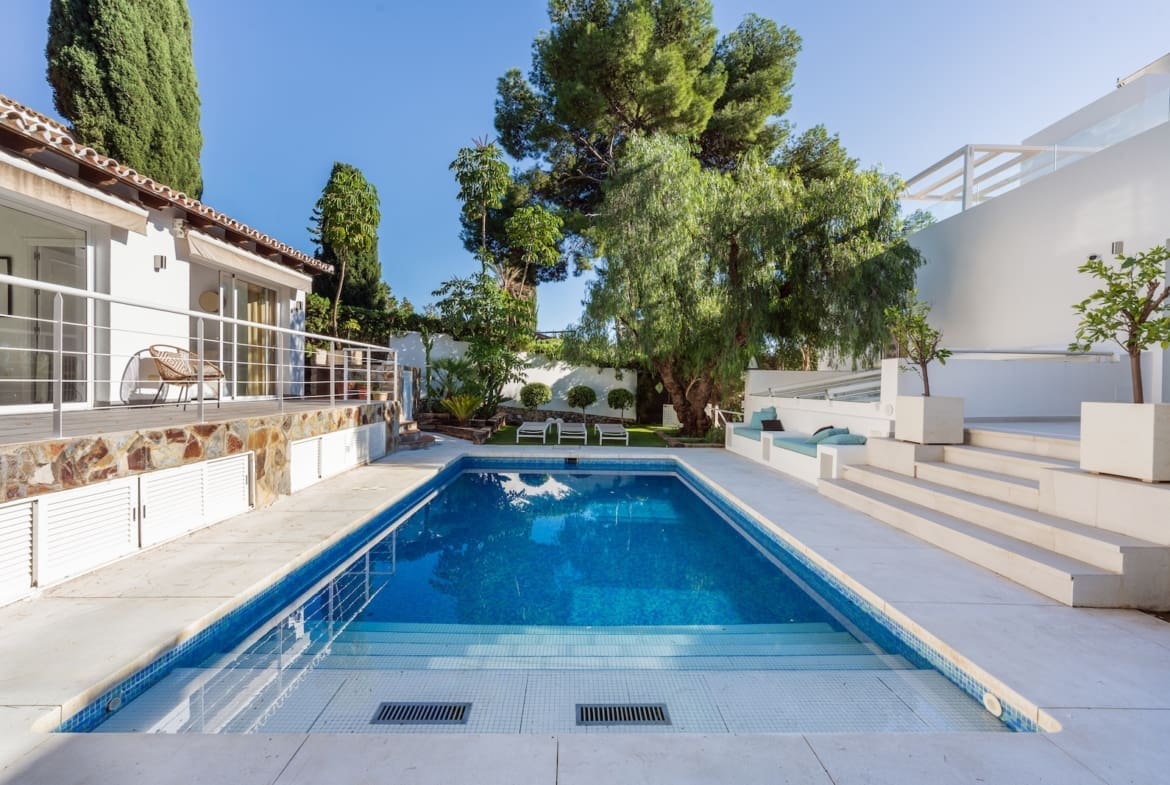 Renovated villa Nueva Andalucía with guesthouse MDR Luxury Homes
