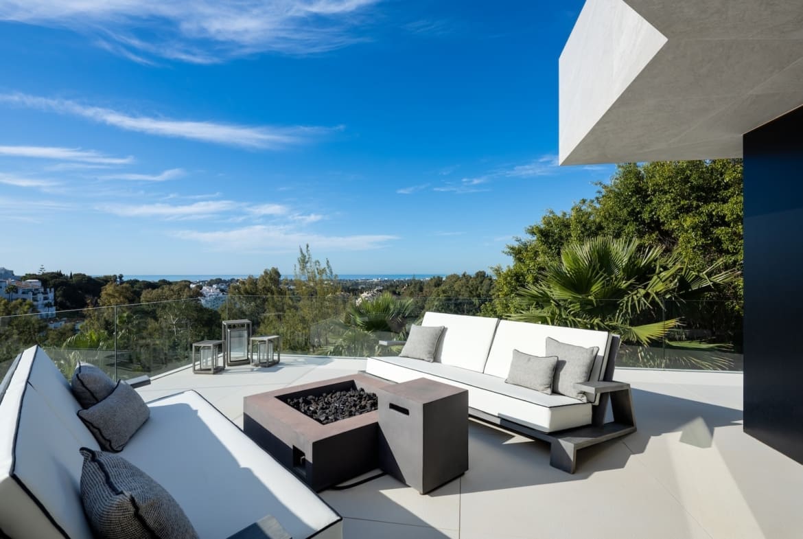 Villa La Toca Luxury sea view villa in El Herrojo Alto Benahavis by MDR