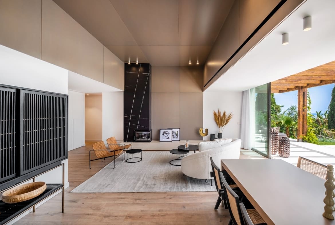 Villa Minoo luxury villa with sea views in El Paraiso Benahavis by MDR