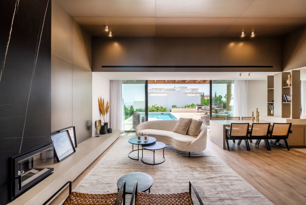 Villa Minoo luxury villa with sea views in El Paraiso Benahavis by MDR